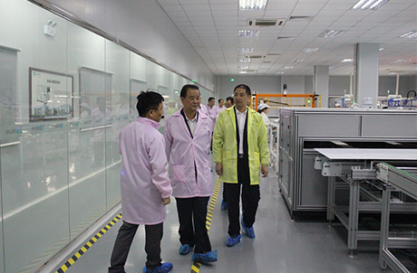 CPPCC Chairman Chen Jianqing visited Yaosheng PV production workshop